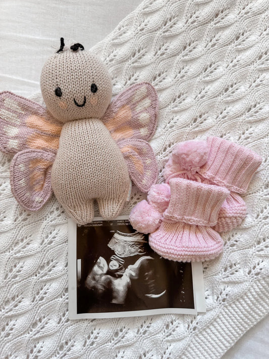 Little B's Nursery - Knitted Pom Pom Booties - Pink