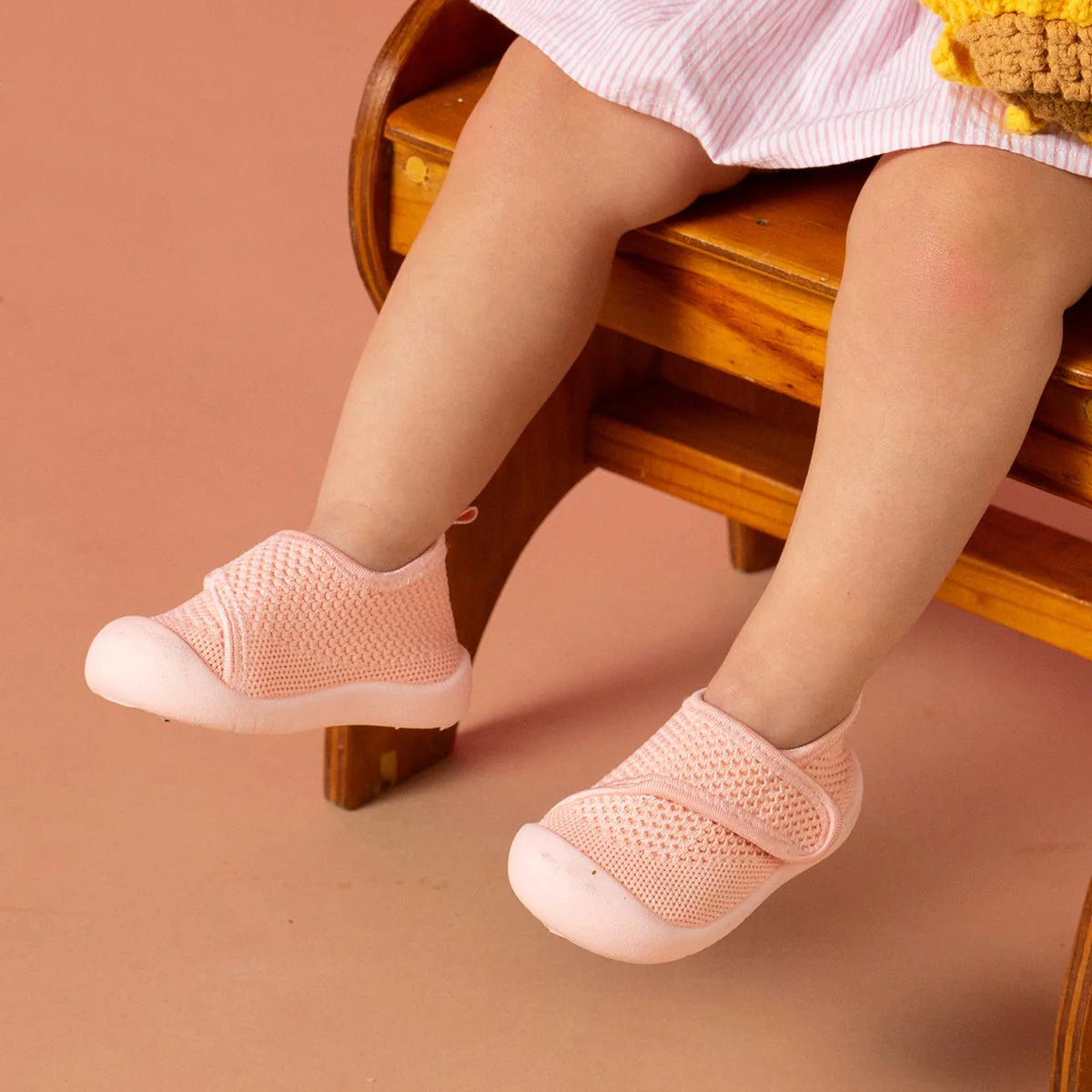 Duckies - Velcro - Pink