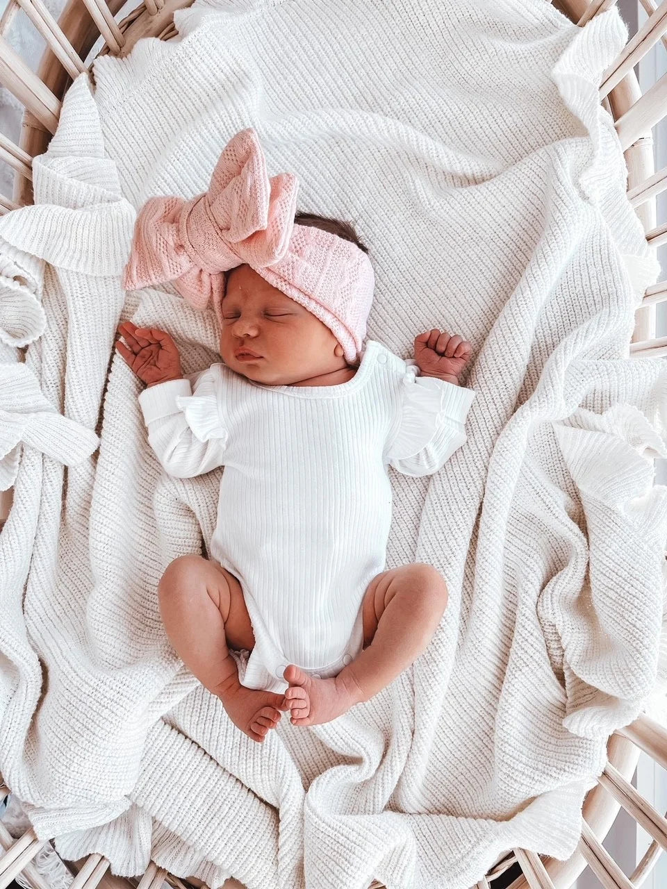 Petite + Co - Knit Oversized Bow - Pink