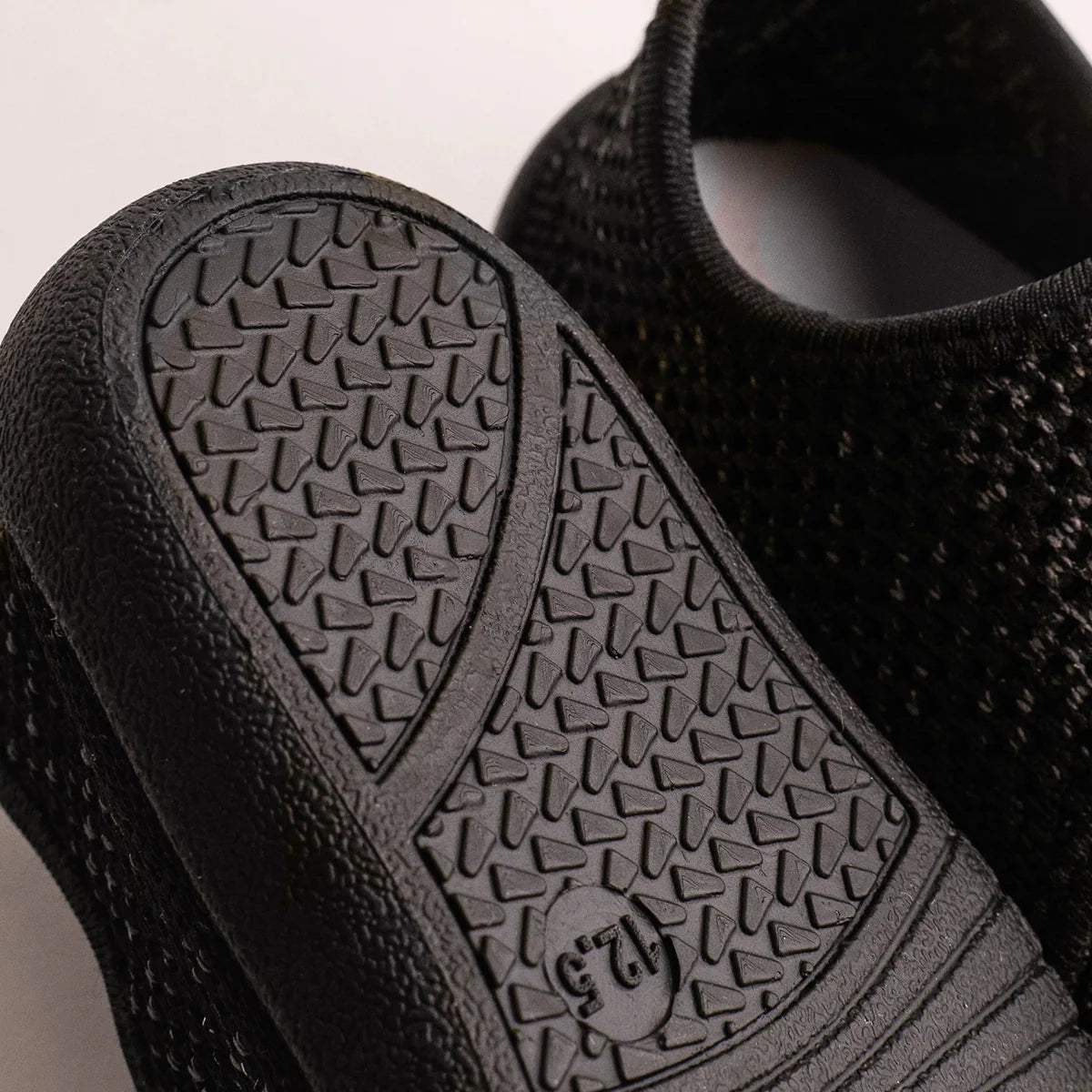 Duckies - Velcro - Black