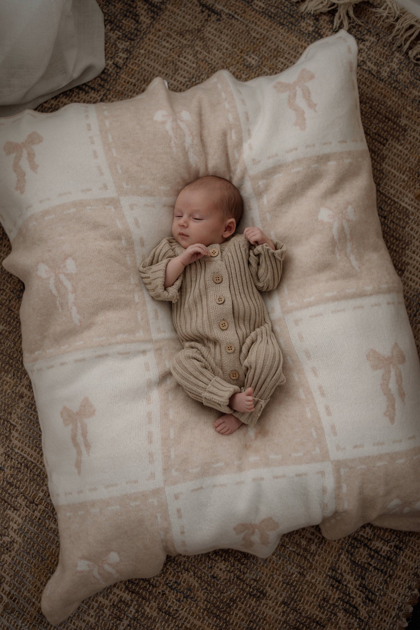 Bow Peep Knitted Blanket